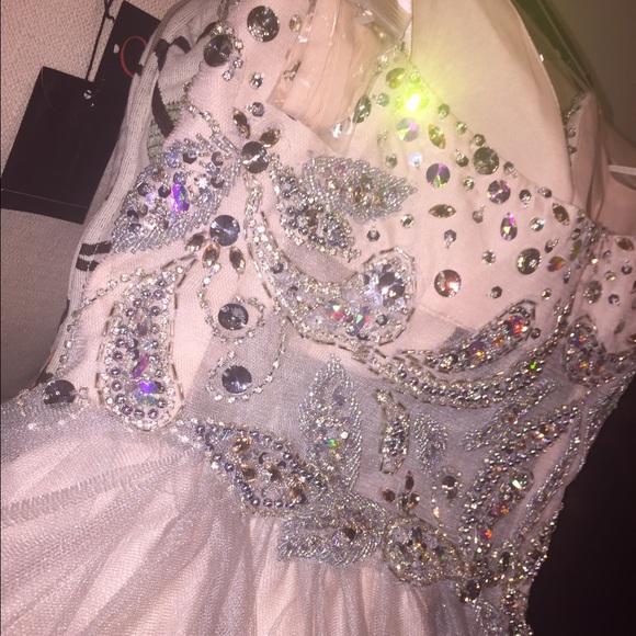 Negotiable‼️ Beautiful Prom Dress - Picture 2 of 3