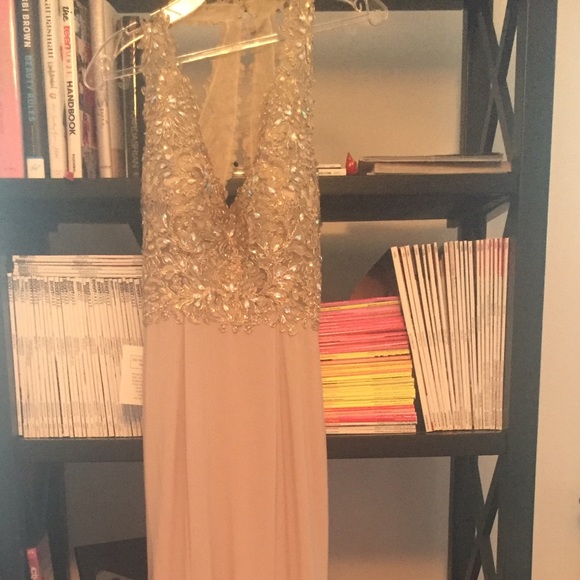 NEVER WORN PROM DRESS - Picture 1 of 5