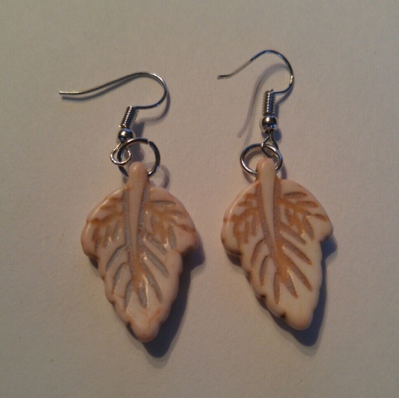 Handmade Carved Turquoise Leaf Earrings - Picture 2 of 2