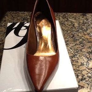 Nine West pumps