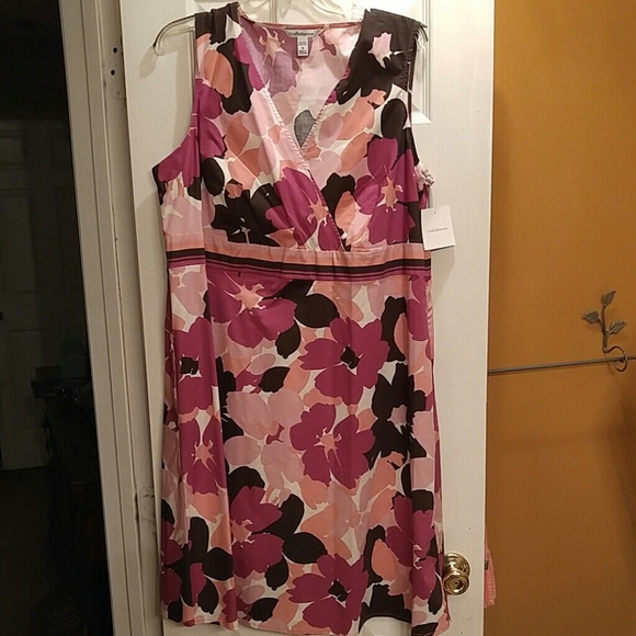 **Sale** Beautiful Summer Dress!  NWT!