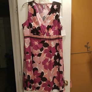 **Sale** Beautiful Summer Dress!  NWT!
