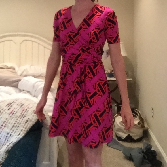 Donna Morgan Dresses & Skirts - Faux wrap DVF style dress. Donna Morgan Dresses & Skirts - Faux wrap DVF style dress.