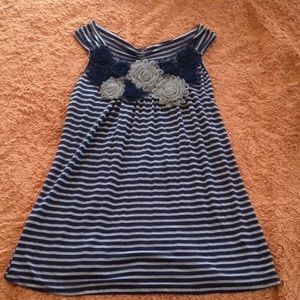 Cute blue and greytank with flowers.