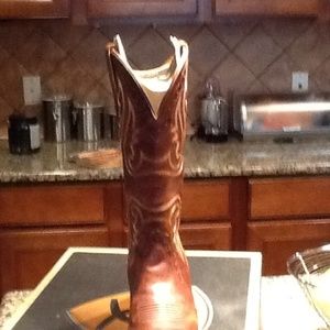 Brand new lariat boots