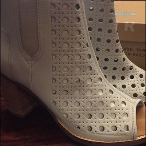 Toms Peeptoe Booties-NWT
