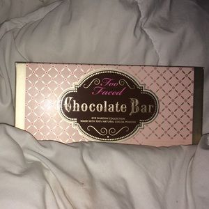 Too faced chocolate bar pallete
