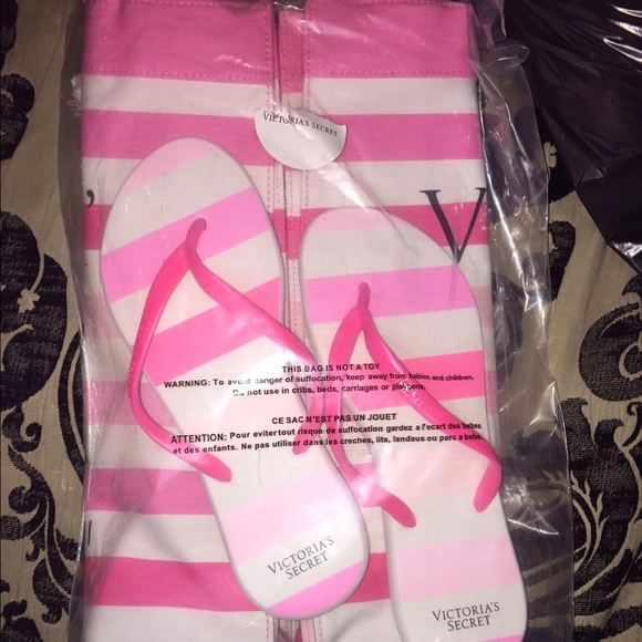 NWT vs pink flip flops and tote bag..negotiable