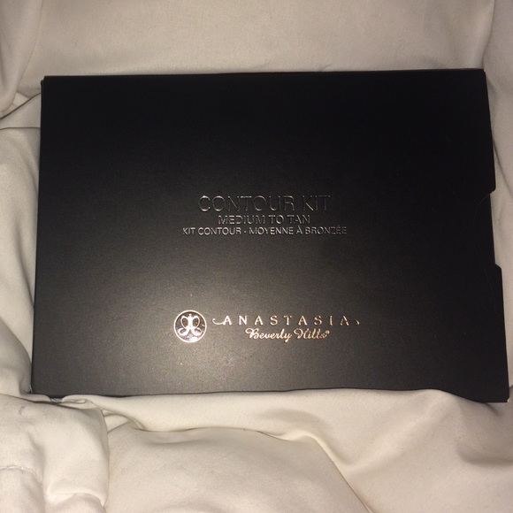 Anastasia Contour kit- medium/tan