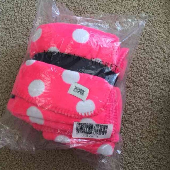 Meet your Posher, Fake - Picture 2 of 2