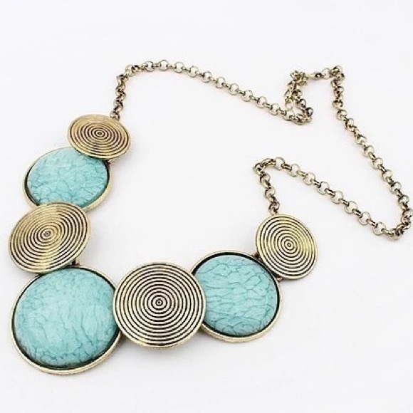 Pretty Penny Jewelry - Statement necklace. HP