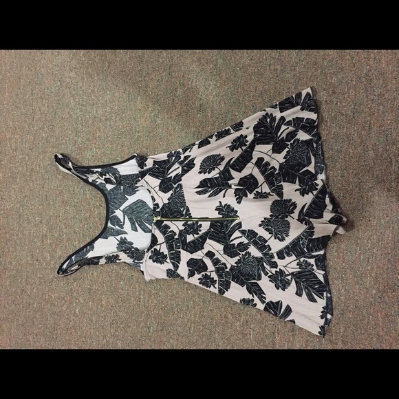 Floral romper - Picture 2 of 2