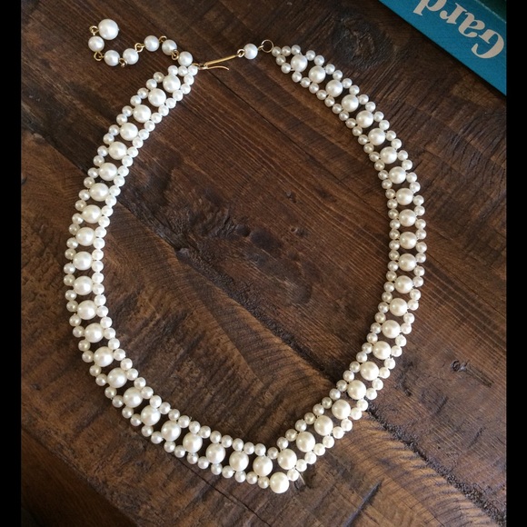 Vintage Jewelry - V-Neck Pointed Pearl Collar Choker Necklace