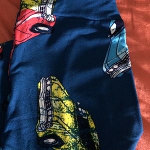 LulaRoe NWOT OS car leggings. Perfect condition.