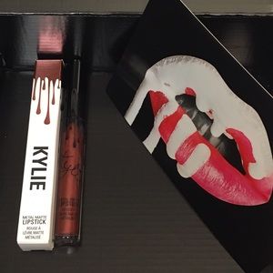 Kylie Jenner Cosmetics Metal Matte Lipstick Reign