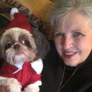 Meet your Posher, Emilee