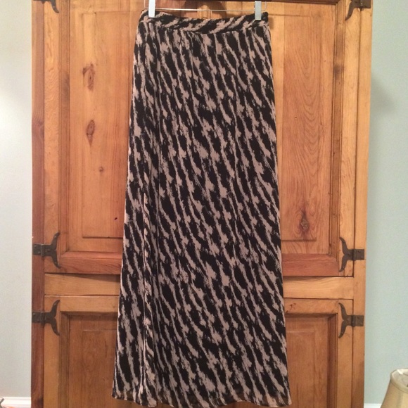 BCBG Maxi Skirt - Picture 2 of 3
