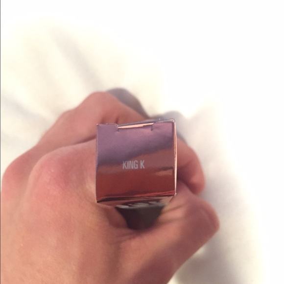 King K Lip Kit by Kylie - Picture 2 of 2