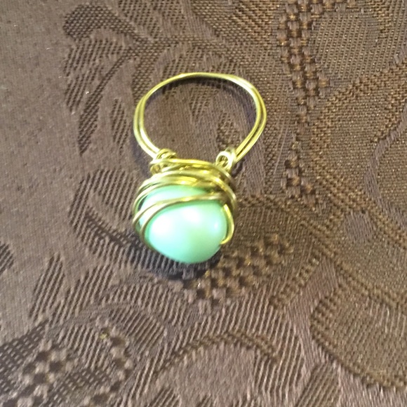 Super cute statement ring - Picture 2 of 2