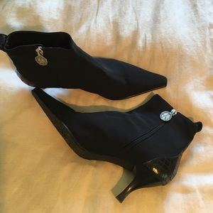 Donald J Pliner booties