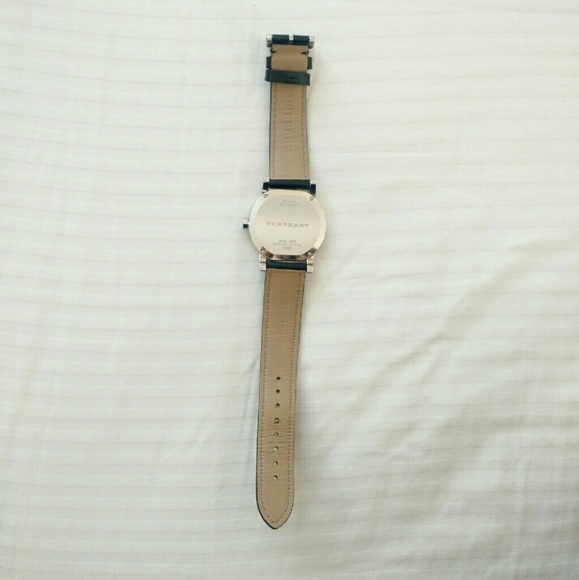 Sold on merc@ri Burberry Watch - Picture 2 of 4