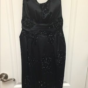 Strapless Semi Formal Black Dress w/ pockets