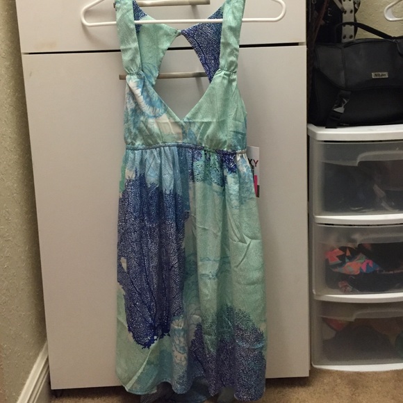 brand new with tags high lo roxy dress! - Picture 1 of 3