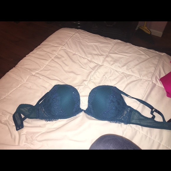 Blue Victoria secrets bra 36b