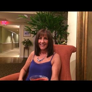 Meet your Posher, Lori