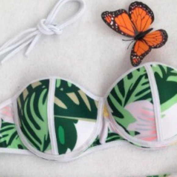 Host Pick🌴Tropical Palms- Triangl style bikini - Picture 2 of 4