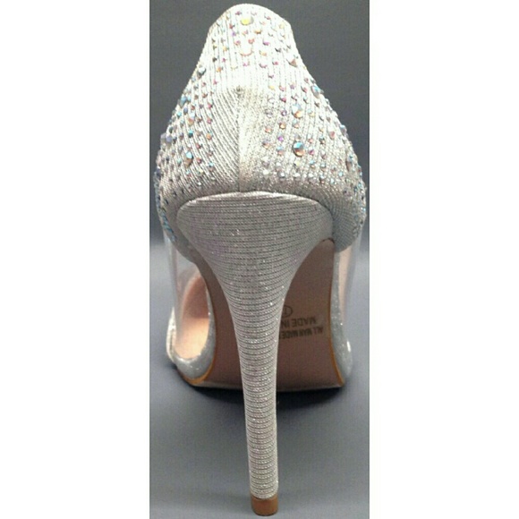 Chase & Chloe Sparkly Pointed Toe Pump - Picture 3 of 3