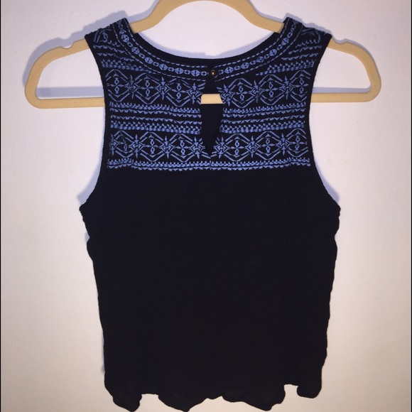 Forever 21- Black top with Blue Details - Picture 3 of 3