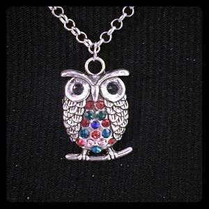 New. Vintage Jeweled Owl necklace