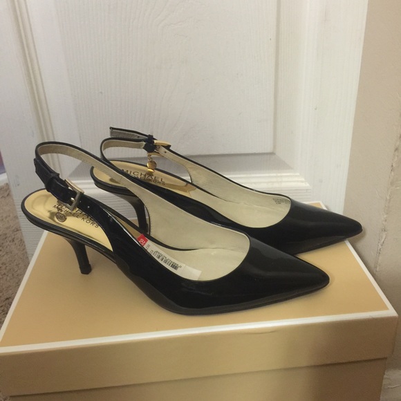 Michael  Michael kors Kelsey kitten heels SOLD 😊 - Picture 3 of 4