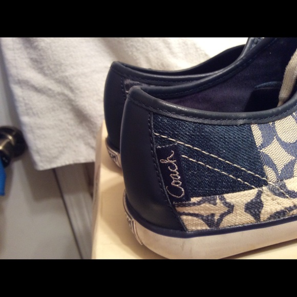 Coach shoes - Picture 3 of 4