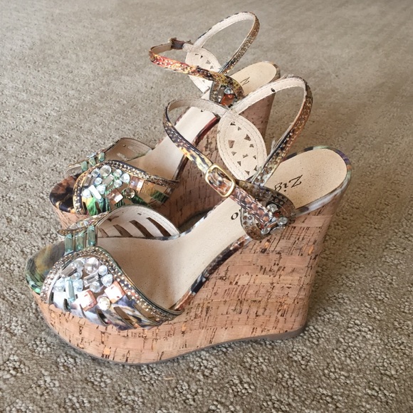 Cork wedges