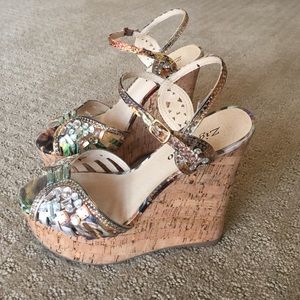 Cork wedges