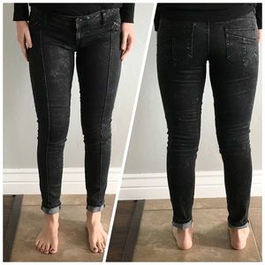 Black skinny jeans
