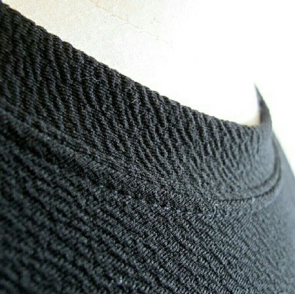 New black mini dress lazer cut punching detail - Picture 4 of 4