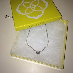 silver kendra Scott necklace
