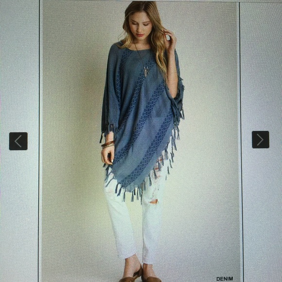 Great two tone blue poncho! 💞 - Picture 3 of 3