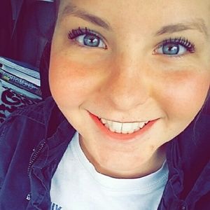 Meet your Posher, Delaney