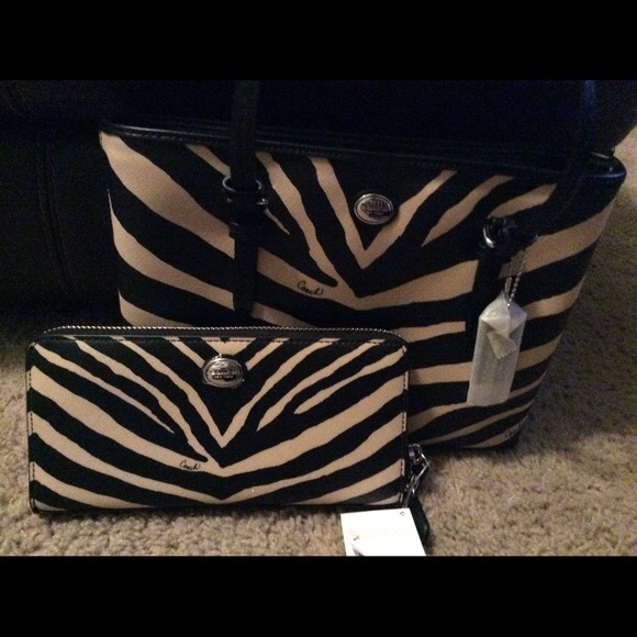 Bundle *reserved* coach purse and wallet nwt