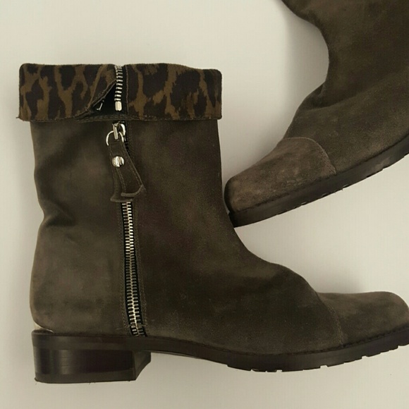 Stuart Weitzman Duluth Gray Suede Boots - Picture 2 of 4