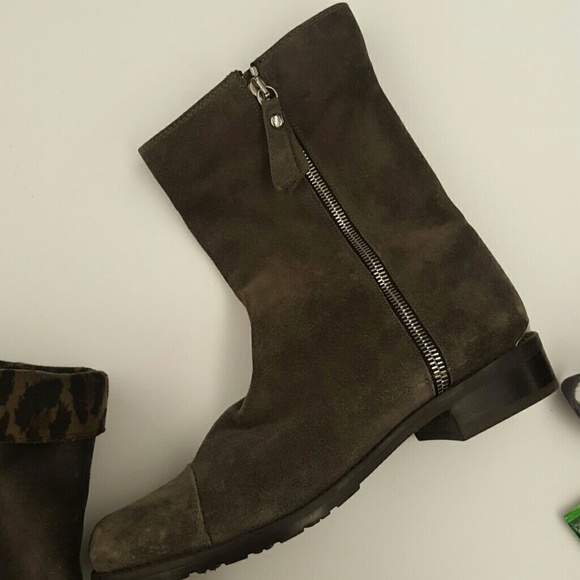 Stuart Weitzman Duluth Gray Suede Boots - Picture 3 of 4