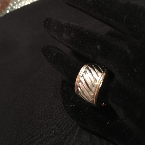 Explore Beauty in a dynamic ring! - Picture 2 of 4