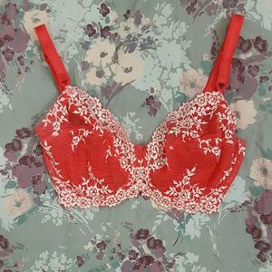 NWOT 34 DD Wacoal Lace Padless Bra