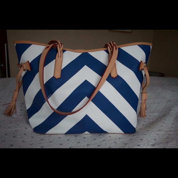 SOLD!! Dooney & Bourke Chevron Bailey Blue Tote - Picture 2 of 4
