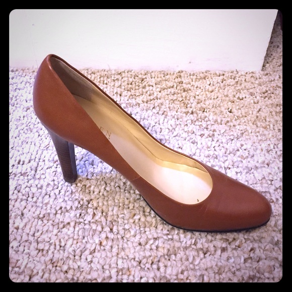 Ralph Lauren 4" Heels.  Size 7.