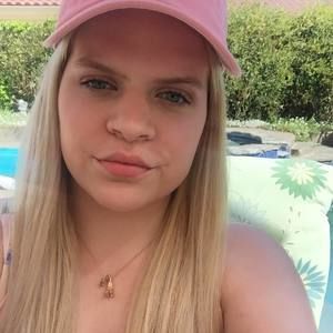 Meet your Posher, Annmarie